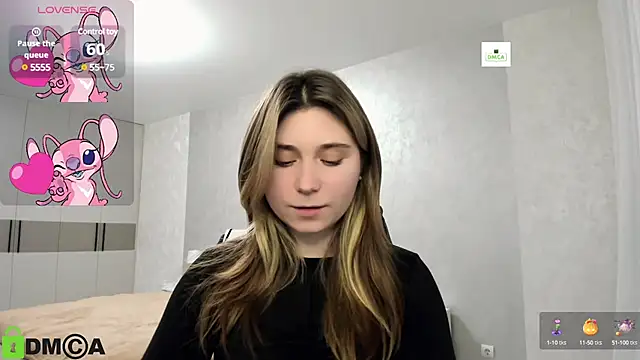 Snapshot of SweetMonicka chatting on December 30, 5:02 pm SweetMonicka online show from December 30, 5:02 pm
