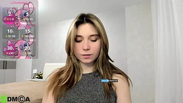 Snapshot of SweetMonicka chatting on January 8, 4:11 pm SweetMonicka online show from January 8, 4:11 pm