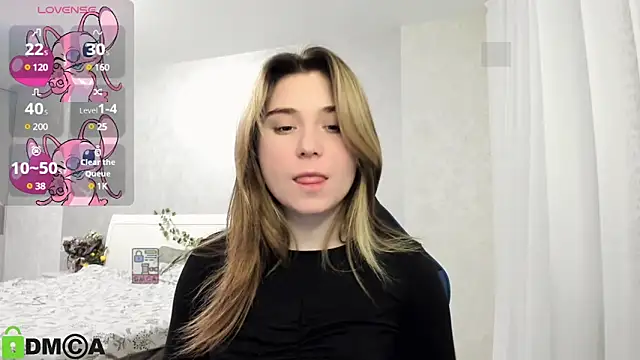 Snapshot of SweetMonicka chatting on February 10, 4:58 pm SweetMonicka online show from February 10, 4:58 pm
