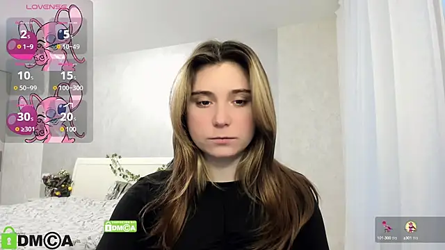 Snapshot of SweetMonicka chatting on February 13, 3:35 pm SweetMonicka online show from February 13, 3:35 pm
