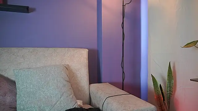 Snapshot of roselinedior chatting on July 11, 2:20 pm roselinedior online show from July 11, 2:20 pm