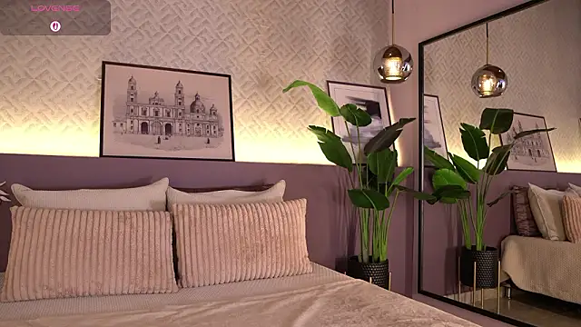 Snapshot of ElleDiane chatting on January 15, 10:13 pm ElleDiane online show from January 15, 10:13 pm