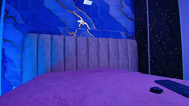 arl chloee online show from March 14, 3:23 am