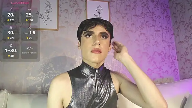 Snapshot of ChristianM_18 chatting on December 16, 6:10 am ChristianM 18 online show from December 16, 6:10 am