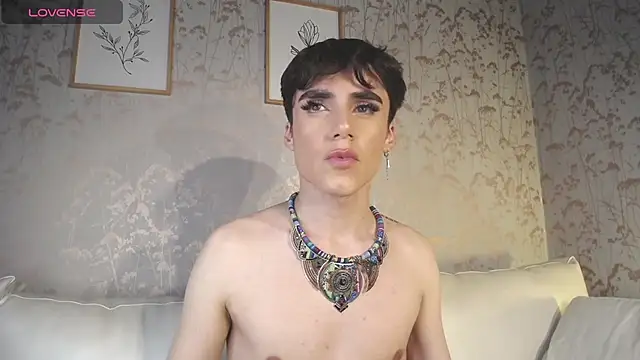 Snapshot of ChristianM_18 chatting on January 17, 6:04 am ChristianM 18 online show from January 17, 6:04 am