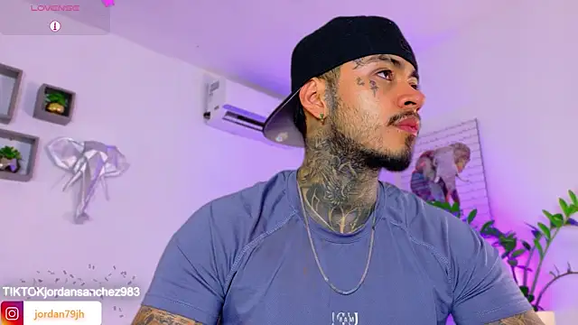 JordanSmiith  online show from March 20, 8:14 pm