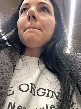 Snapshot of naughty_lucifer chatting on November 12, 12:05 pm naughty lucifer online show from November 12, 12:05 pm