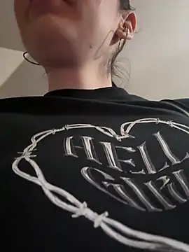 Snapshot of naughty_lucifer chatting on January 11, 4:34 pm naughty lucifer online show from January 11, 4:34 pm