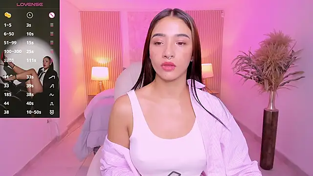 Snapshot of Antonella_Grayy chatting on January 9, 11:24 am Antonella Grayy online show from January 9, 11:24 am