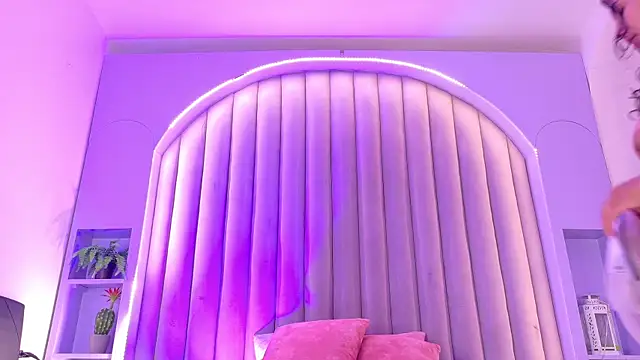 eva daemon online show from April 14, 11:49 am