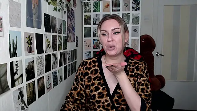 CapriScorpion online show from September 16, 2:40 pm