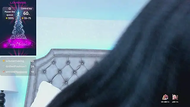 Snapshot of AdelaBrown chatting on December 27, 7:08 am AdelaBrown online show from December 27, 7:08 am