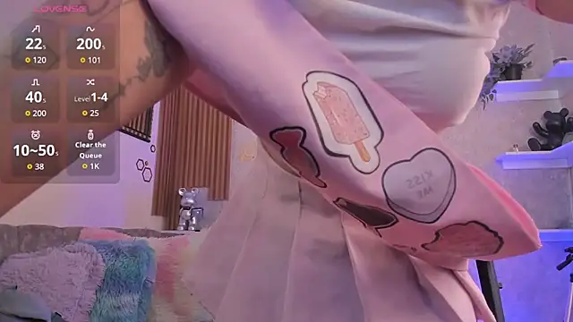 mia catt05 online show from April 3, 9:35 pm