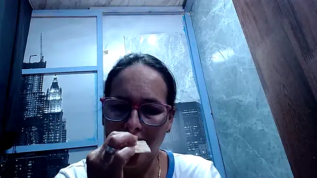 Nastylatinaxxx online show from March 17, 11:46 am