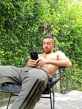 Snapshot of sebasxx97 chatting on April 28, 3:17 pm sebasxx97 online show from April 28, 3:17 pm