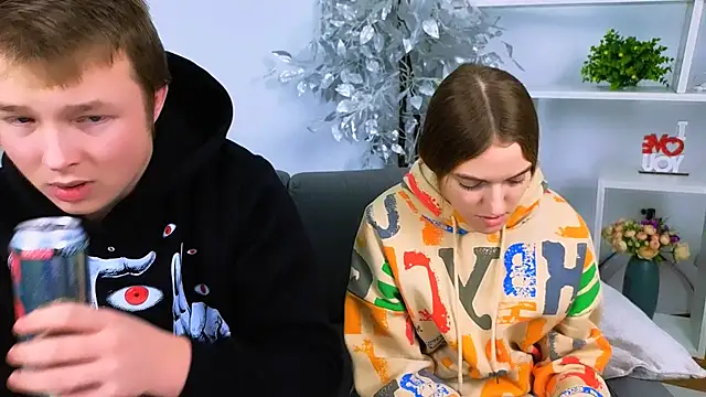  Olli  Stiw  online show from December 21, 7:59 am