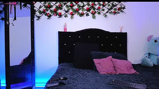 Alaia Asuka online show from April 15, 2:07 am