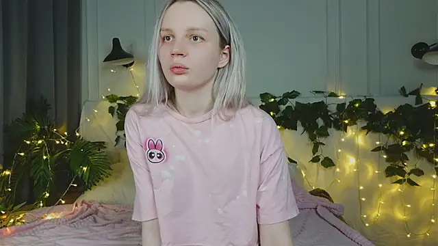 Beatrica Klein online show from March 21, 3:35 pm