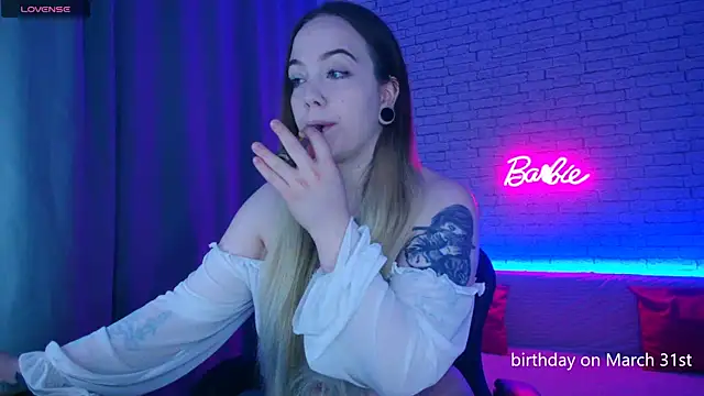 -Stacyy- online show from March 27, 5:57 am