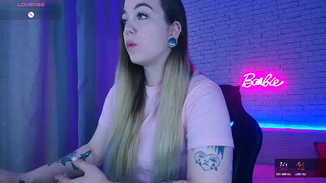 -Stacyy- online show from April 9, 5:07 am