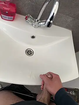 Siggidc2n online show from April 22, 6:49 am