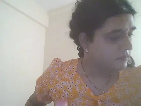 sexyindianbitchlilly online show from May 11, 8:31 am
