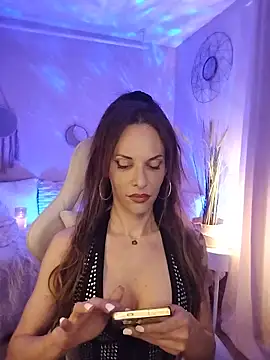 Luna Kitanna online show from June 6, 8:24 pm