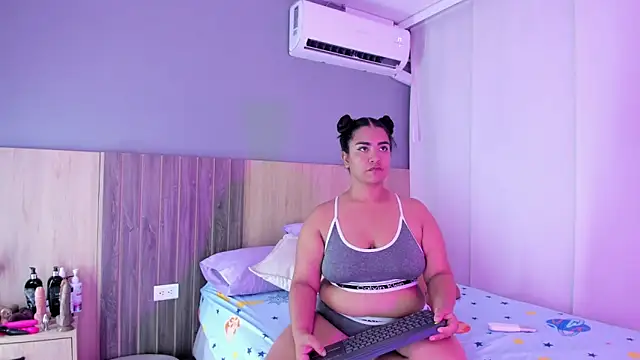 hannnasmith online show from September 23, 3:20 am