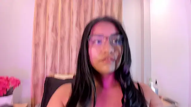 hannnasmith online show from June 11, 3:59 am