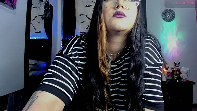 Snapshot of Nat_chubbygoth chatting on February 12, 10:15 pm Nat chubbygoth online show from February 12, 10:15 pm