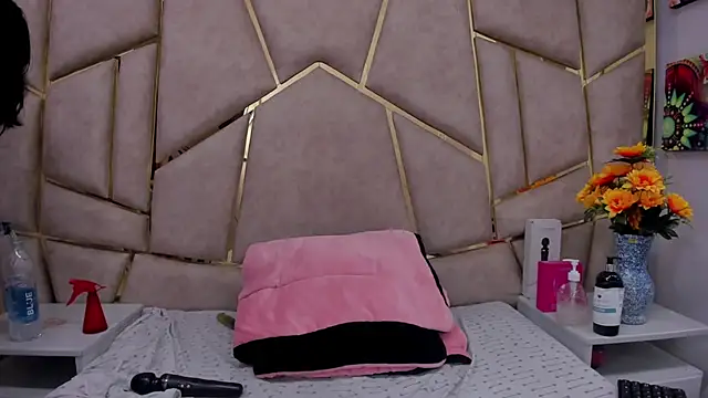 Kloe Candy1 online show from February 2, 5:50 am