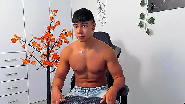 Snapshot of Bray_Kevin chatting on January 5, 6:44 pm Bray Kevin online show from January 5, 6:44 pm