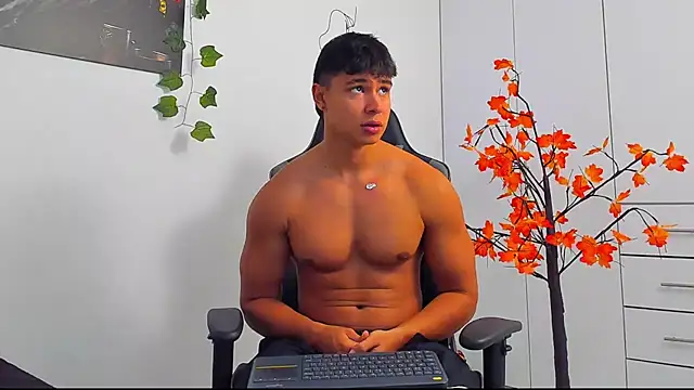 Snapshot of Bray_Kevin chatting on January 13, 8:58 pm Bray Kevin online show from January 13, 8:58 pm