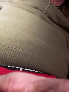 Snapshot of Helmut1971 chatting on December 23, 6:33 am Helmut1971 online show from December 23, 6:33 am