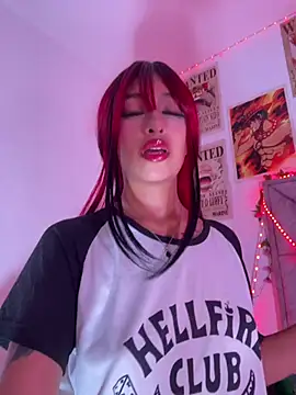 Hot sophie  online show from May 25, 1:44 am