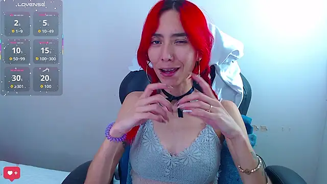 Snapshot of Erika_Stevens chatting on February 25, 3:43 pm Erika Stevens online show from February 25, 3:43 pm