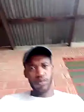 Snapshot of Gold_Digger86 chatting on December 21, 8:18 am Gold Digger86 online show from December 21, 8:18 am