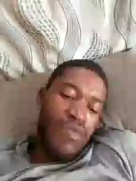 Snapshot of Gold_Digger86 chatting on January 3, 9:25 am Gold Digger86 online show from January 3, 9:25 am