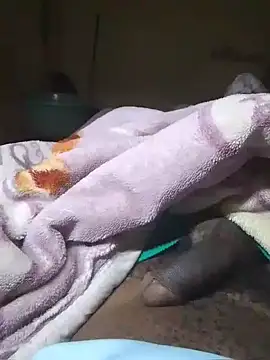 Snapshot of Gold_Digger86 chatting on February 21, 4:46 am Gold Digger86 online show from February 21, 4:46 am