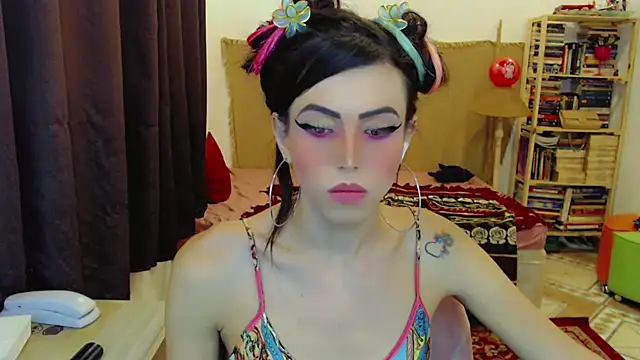 Sophie Fantasys online show from March 7, 4:53 am