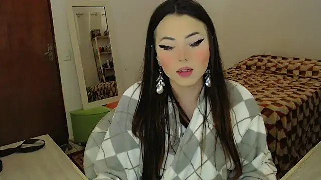 Snapshot of Sophie_Fantasys chatting on June 26, 4:06 am Sophie Fantasys online show from June 26, 4:06 am