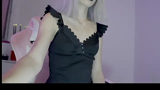 Snapshot of Stryxcy chatting on March 14, 6:21 am Stryxcy online show from March 14, 6:21 am