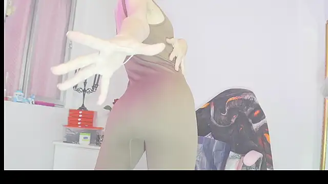 Snapshot of Stryxcy chatting on March 17, 9:45 pm Stryxcy online show from March 17, 9:45 pm