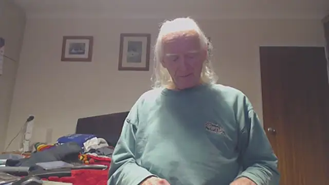 Snapshot of WaverlyKernow chatting on January 18, 2:43 pm WaverlyKernow online show from January 18, 2:43 pm