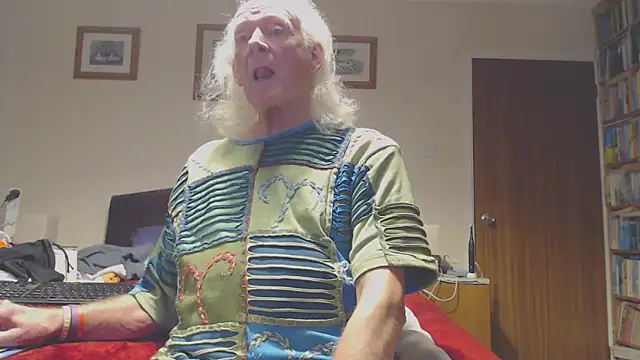 Snapshot of WaverlyKernow chatting on February 21, 3:46 pm WaverlyKernow online show from February 21, 3:46 pm