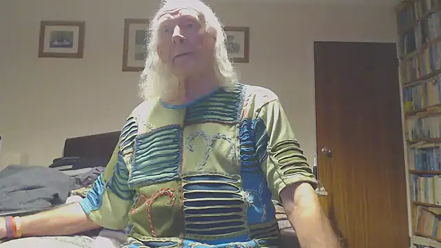 Snapshot of WaverlyKernow chatting on March 5, 5:53 pm WaverlyKernow online show from March 5, 5:53 pm