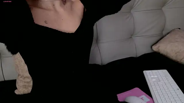 were-Naughty online show from January 31, 4:59 pm