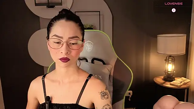 Snapshot of rosse_98_ chatting on July 16, 2:45 pm rosse 98 online show from July 16, 2:45 pm