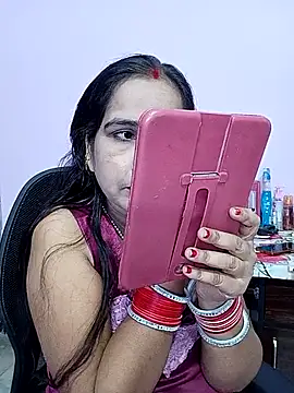 Snapshot of reemacouple007 chatting on July 15, 7:35 am reemacouple007 online show from July 15, 7:35 am