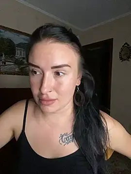 Roxana Bell online show from July 4, 6:58 pm